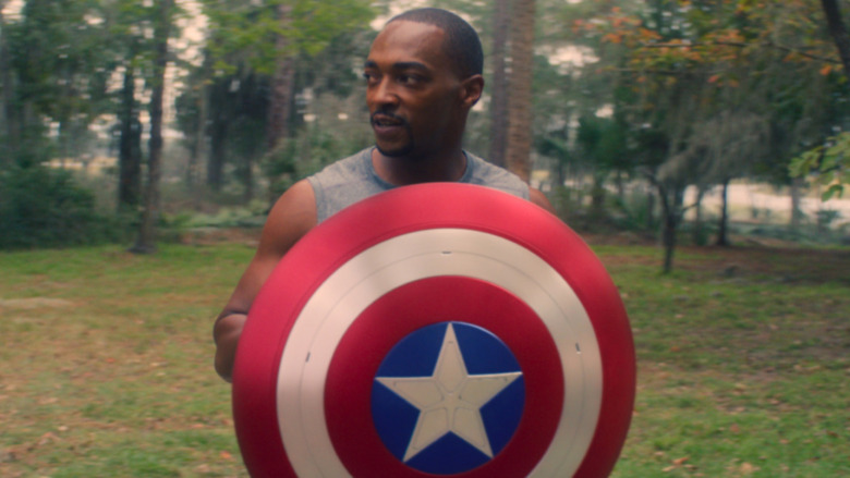 Sam Wilson wielding the Shield