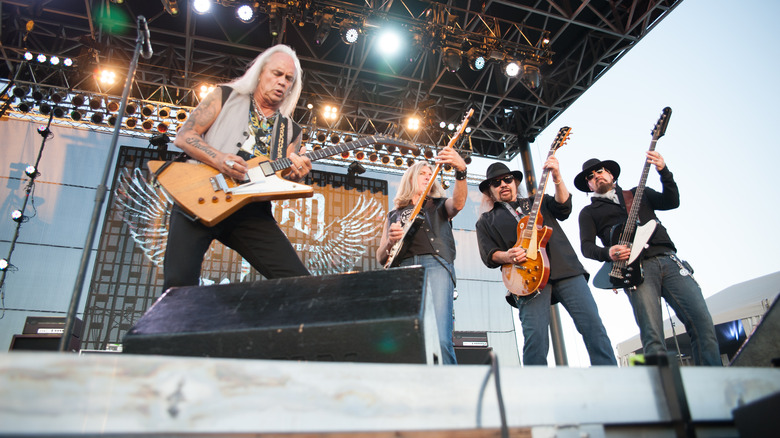 Lynyrd Skynyrd performing