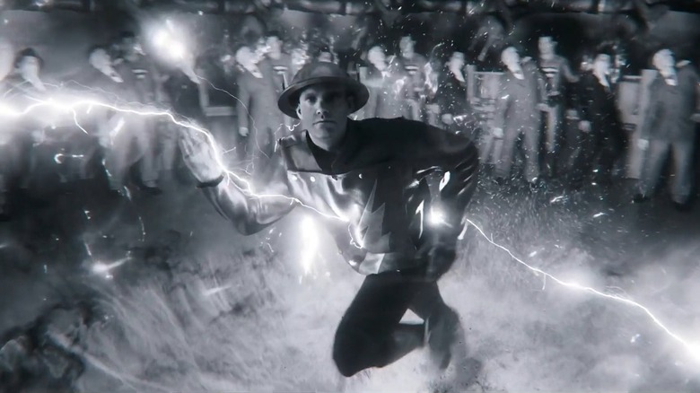 Jay Garrick running in front of people