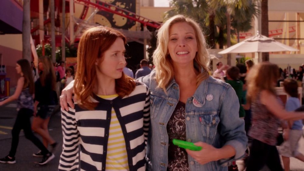 Lisa Kudrow and Ellie Kemper play mother and daughter on Unbreakable Kimmy Schmidt