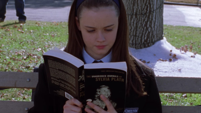 Gilmore Girls Rory Gilmore reads