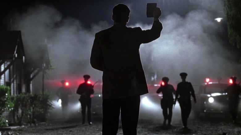 L.A. Confidential silhouette nighttime