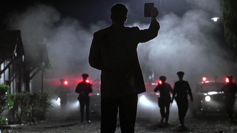 L.A. Confidential silhouette nighttime