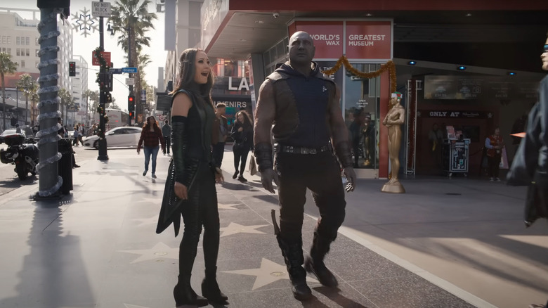 Drax and Mantis walk down the Hollywood strip