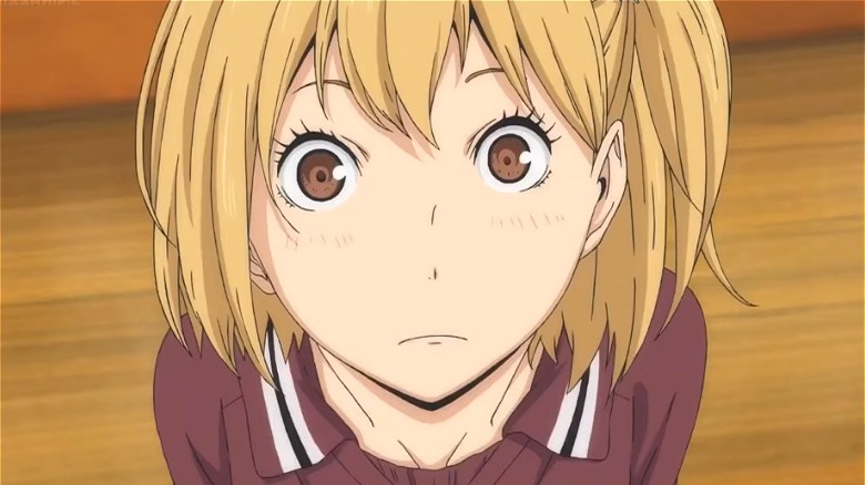 Hitoka Yachi looking up