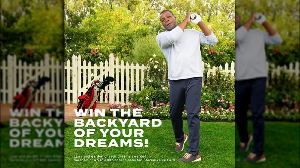 Carl Weathers playing golf in Miracle-Gro ad