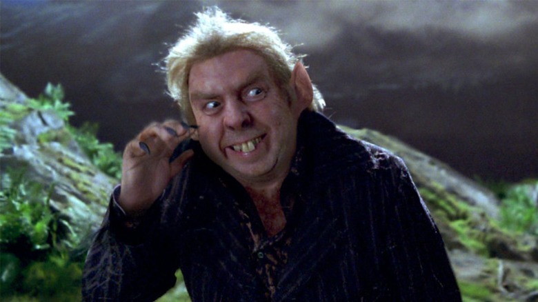 Peter Pettigrew turning into a rat Harry Potter