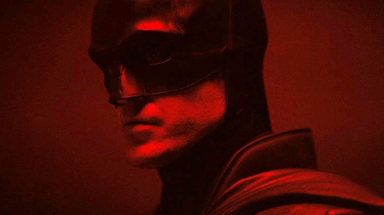 Robert Pattinson in Batman mask