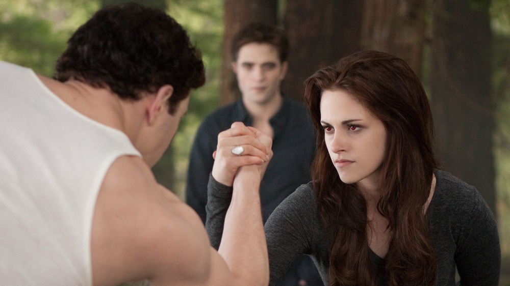 Bella Swan arm wrestling