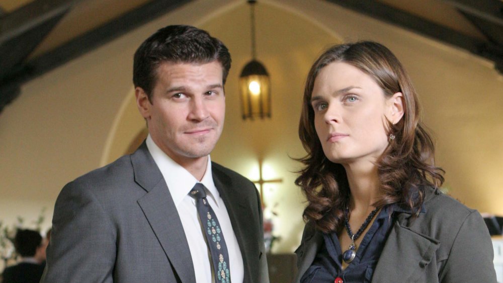 David Boreanaz and Emily Deschanel as Booth and Bones