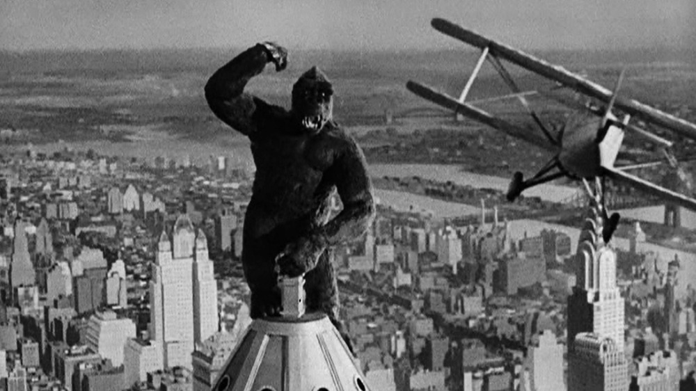 King Kong fighting airplanes on top of the Empire State