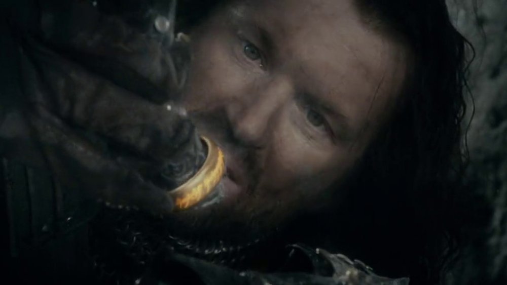 Isildur with the Ring