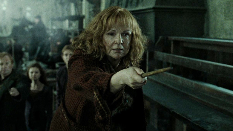 Molly Weasley pointing wand