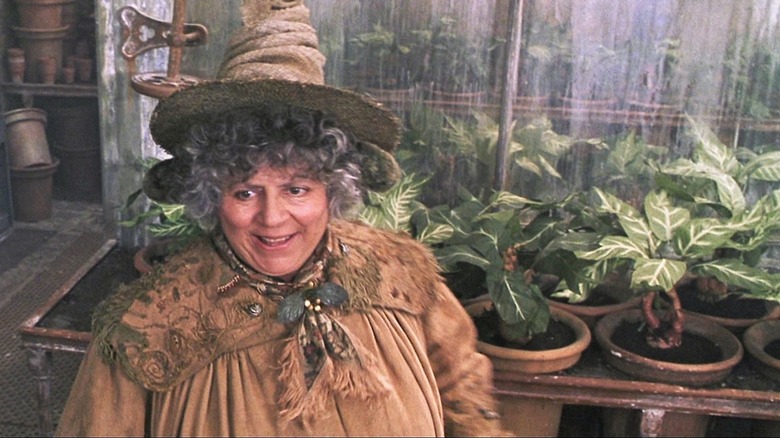 Pomona Sprout with plants