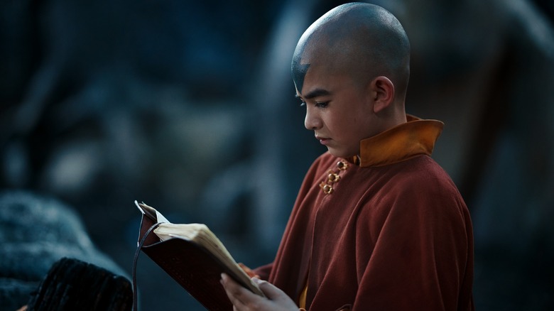 Aang reading Zuko's journal