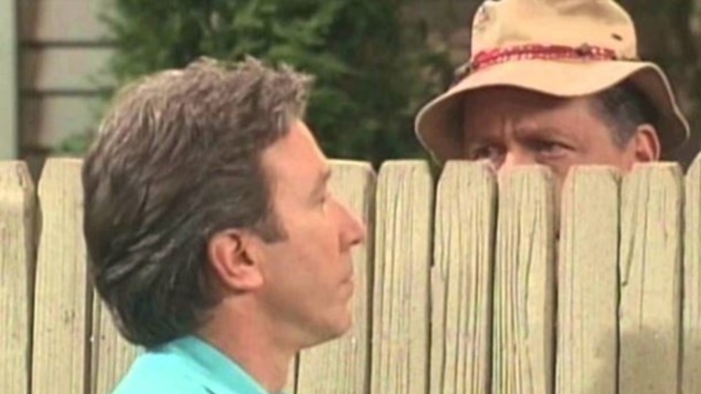 Tim Taylor talks to Wilson on Home Improvement