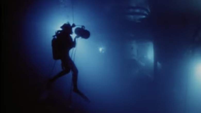 James Cameron, underwater, watching the dailies of the Abyss in Under Pressure: The Making of the Abyss