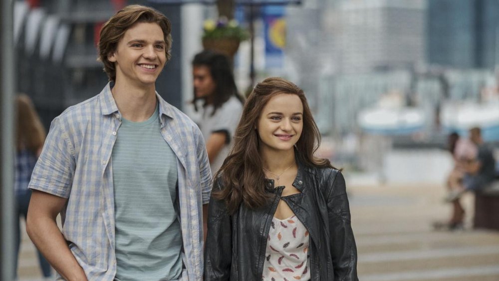 Joey King and Joel Courtney in The Kissing Booth