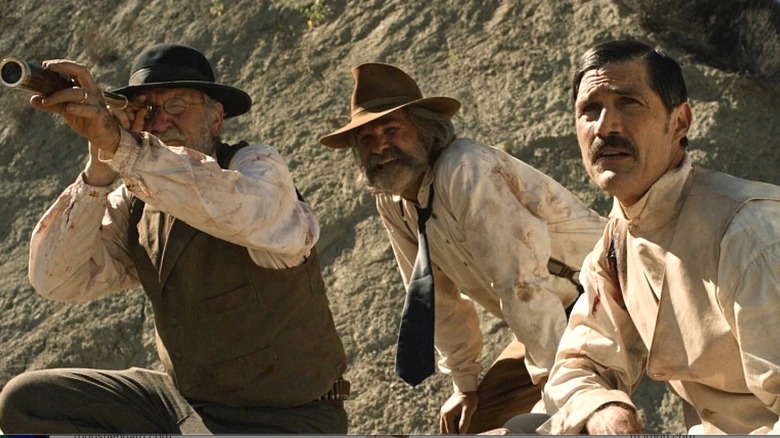 Bone Tomahawk heroes spying enemies