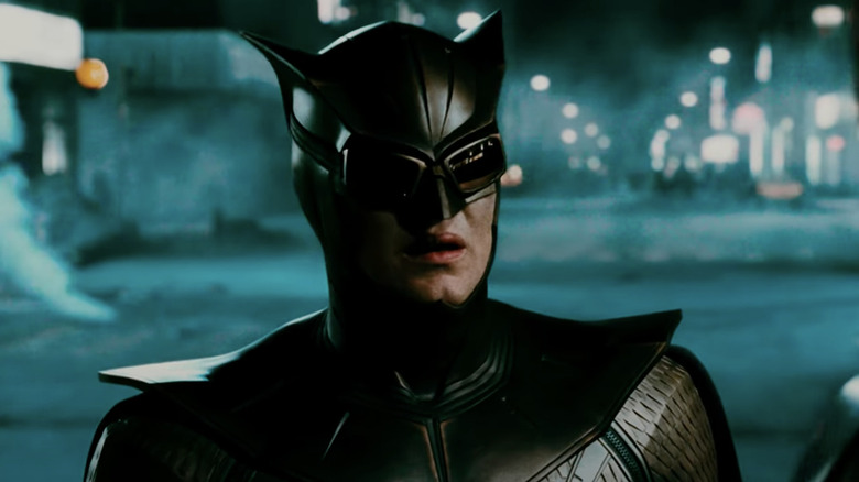 Nite Owl II wears goggles 