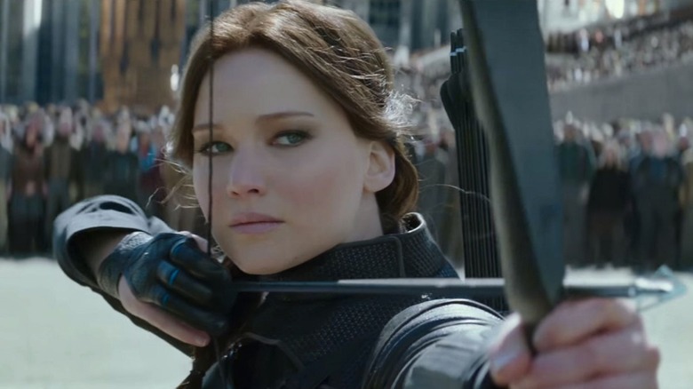 Jennifer Lawrence bow and arrow