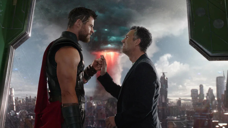 Chris Hemsworth and Mark Ruffalo in Thor: Ragnorak