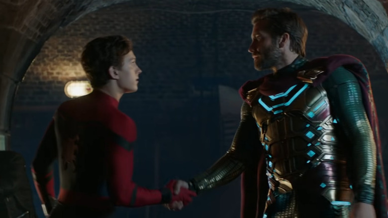 Spider-Man and Mysterio shake hands