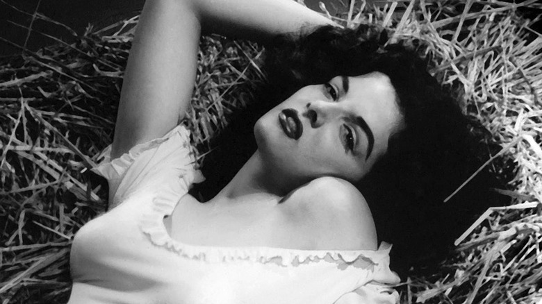 Jane Russell in a publicity shot for The Outlaw