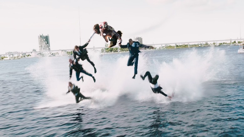 Iron Man drops the crew of Air Force One into the water in Iron Man 3