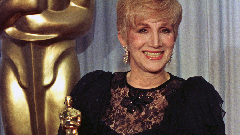 Olympia Dukakis showing off Oscar