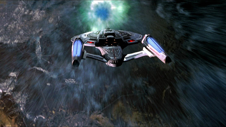 The enterprise enters a time vortex