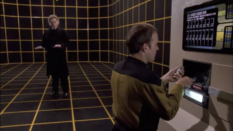 Barclay fixes the holodeck systems