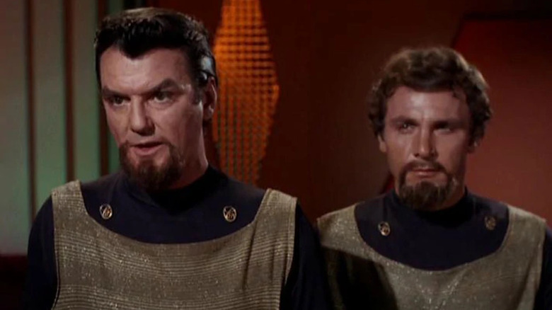 Two classic klingons look left