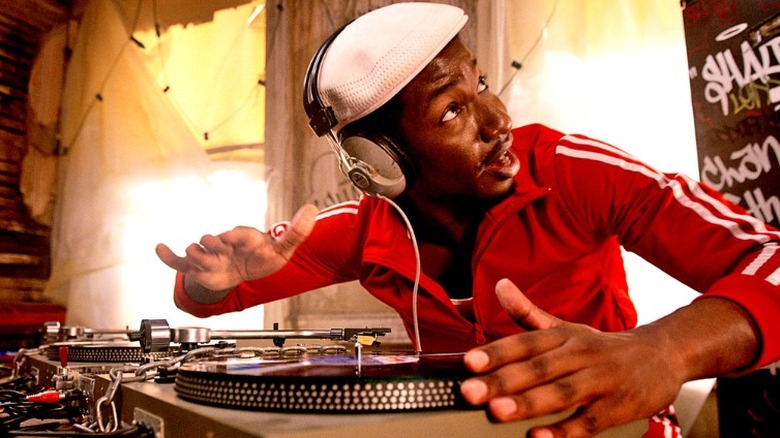 Mamoudou Athie using a turntable