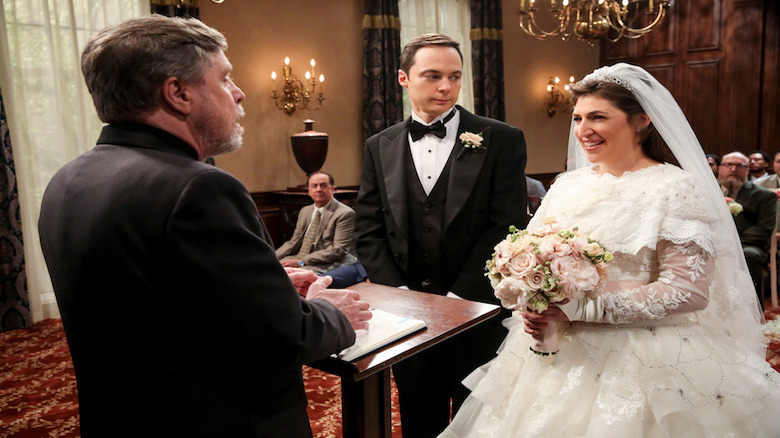 Mark Hamill presides over wedding Big Bang Theory