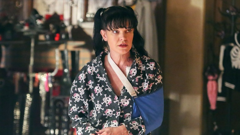 Abby Sciuto wearing a sling