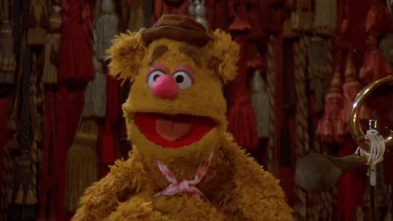 Fozzie Bear performs