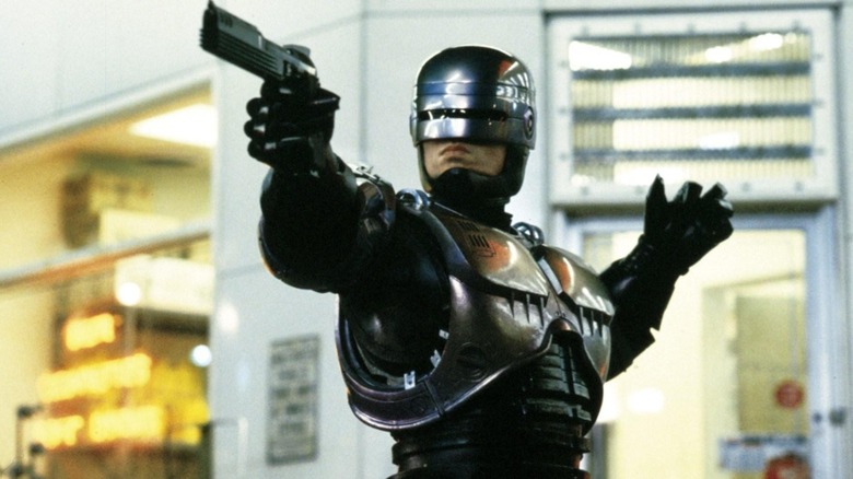 RoboCop aiming gun