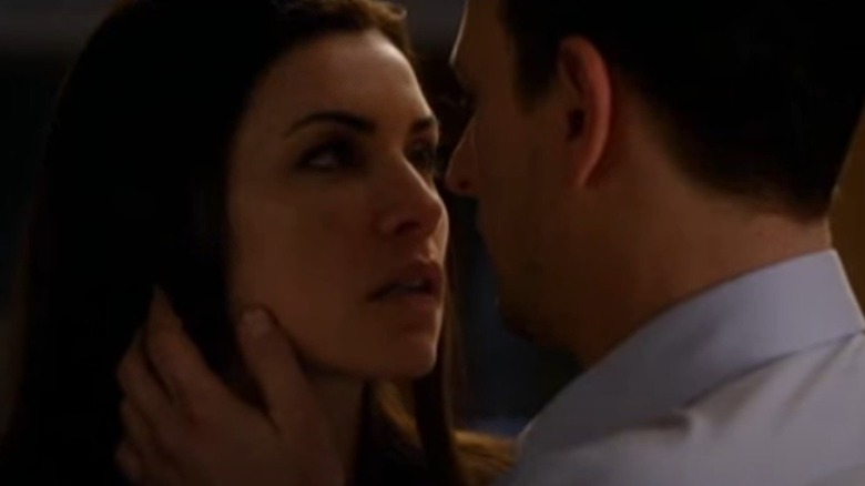 Julianna Margulies and Josh Charles kissing