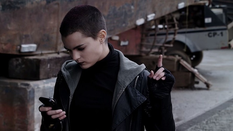 Negasonic Teenage Warhead texting