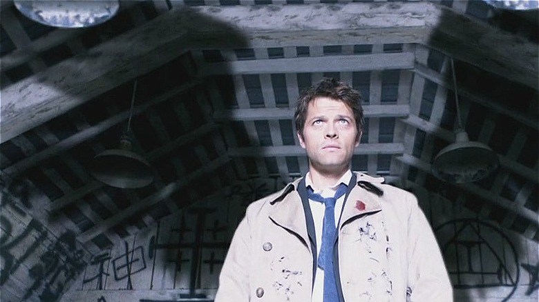 Castiel shows his wings