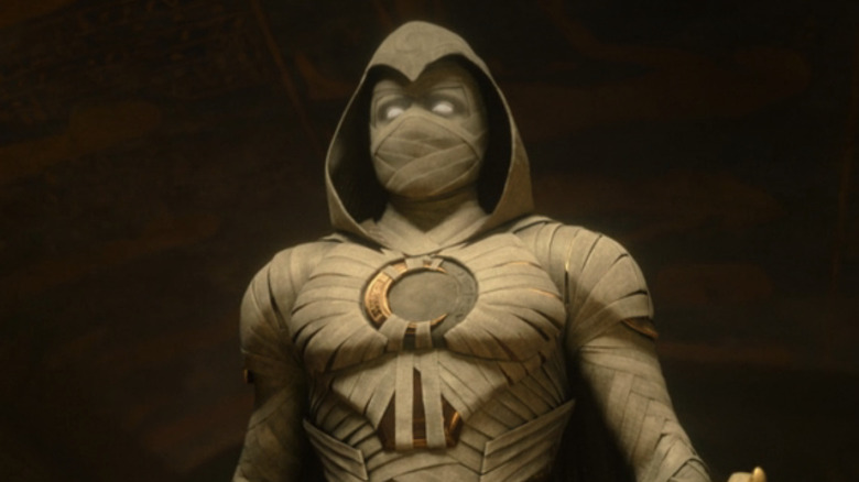 Moon Knight standing in tomb