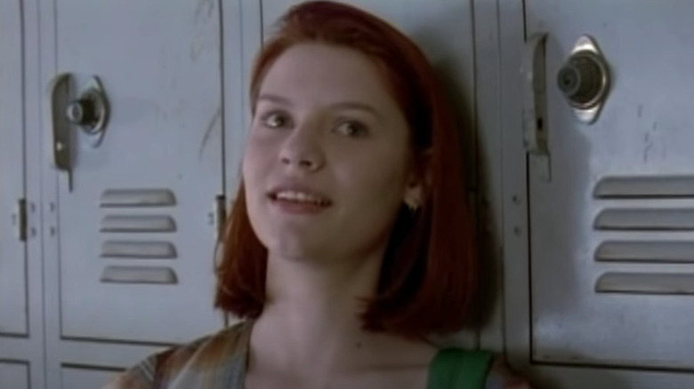 Claire Danes leans against lockers