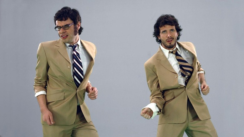 Bret McKenzie and Jemaine Clemen dancing