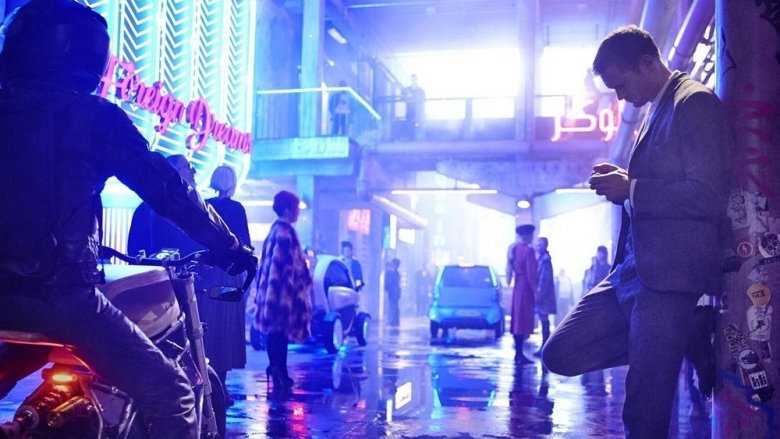 The neon flooded streets of Mute