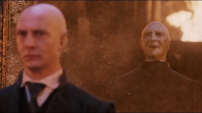 Quirrell and Voldemort in mirror