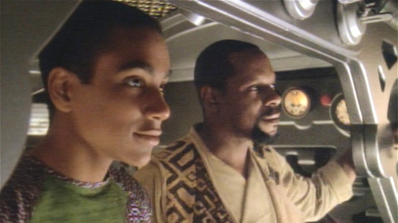 Jake and Sisko on solar ship