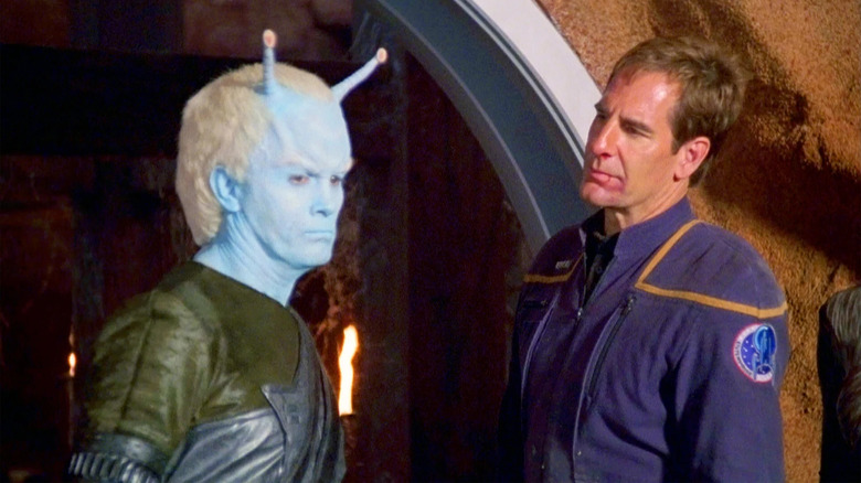 Captain Archer talking to Shran 