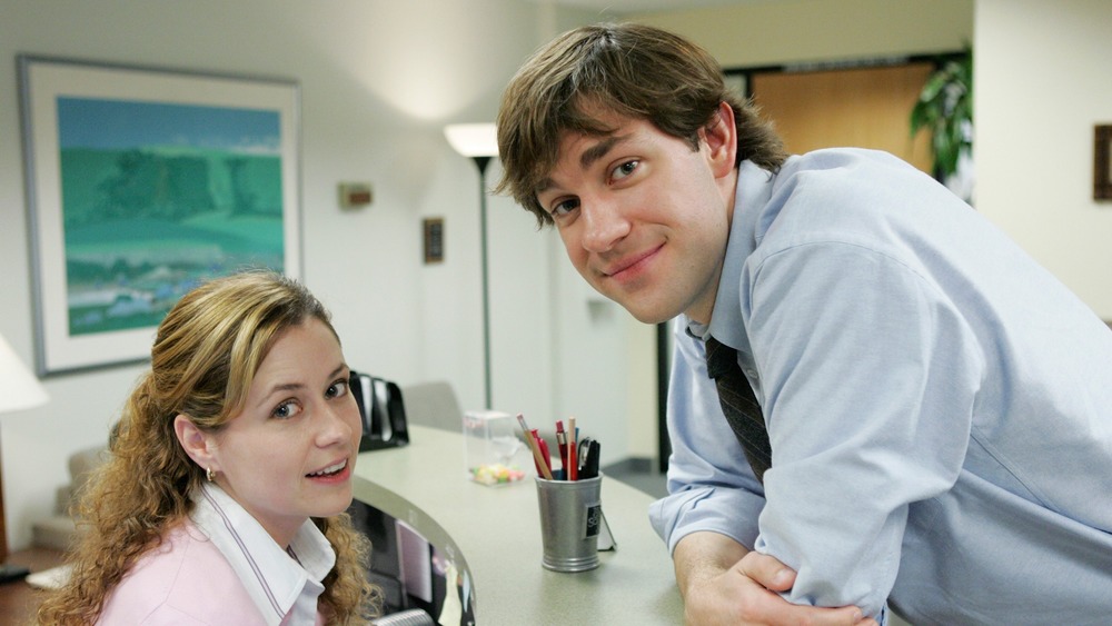 Jim and Pam at desk