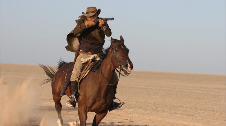 Park Do-Won firing on horseback